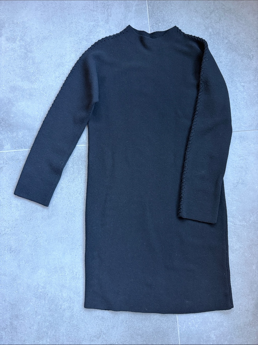 Theory Black Long-Sleeve Knit Shift Dress